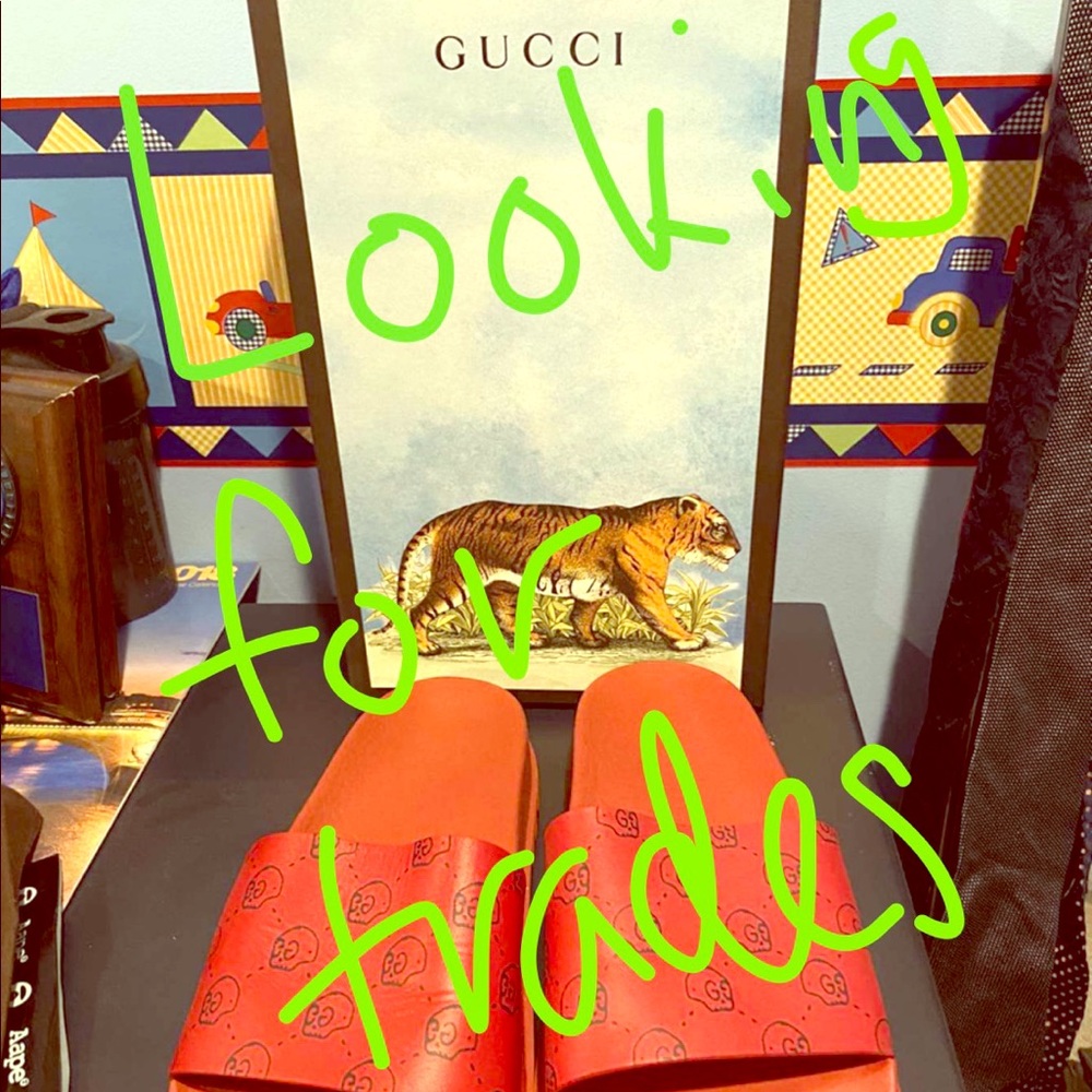 looking to do shoe or clothing trades i am size 11
